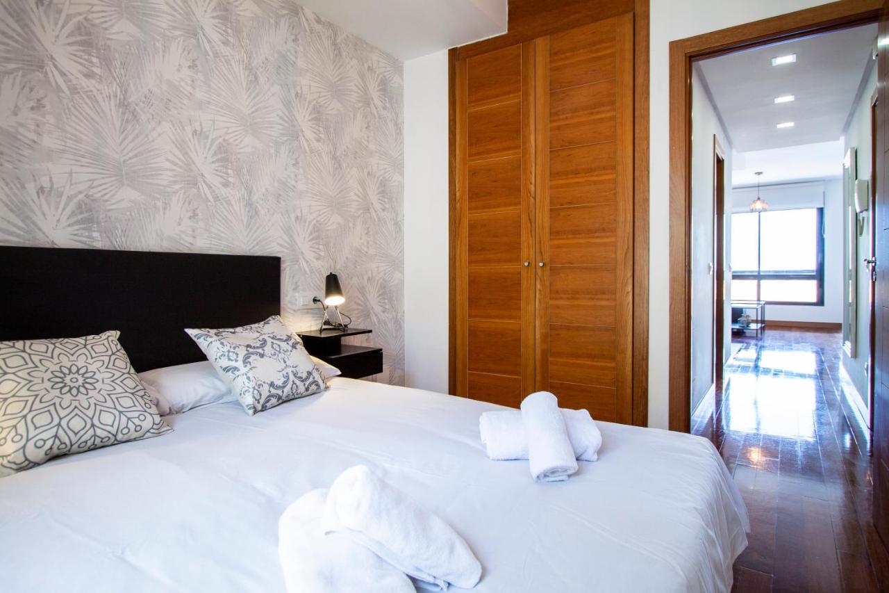 Apartamentos Castilla Luz Business Madrid Exterior photo