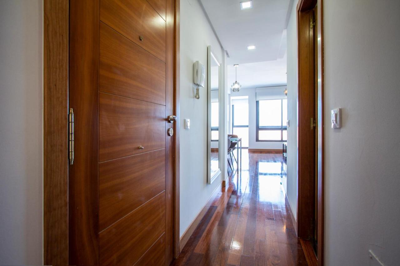 Apartamentos Castilla Luz Business Madrid Exterior photo